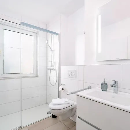 Strandhaus Lobbe, Sanddorn Nr 3 Apartman *